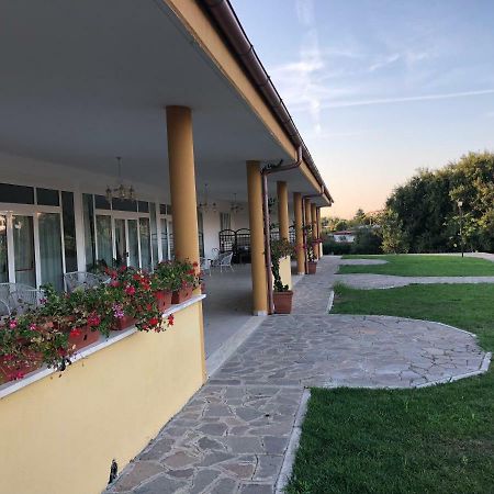Agriturismo "Lo Zafferano" Aprilia Bagian luar foto