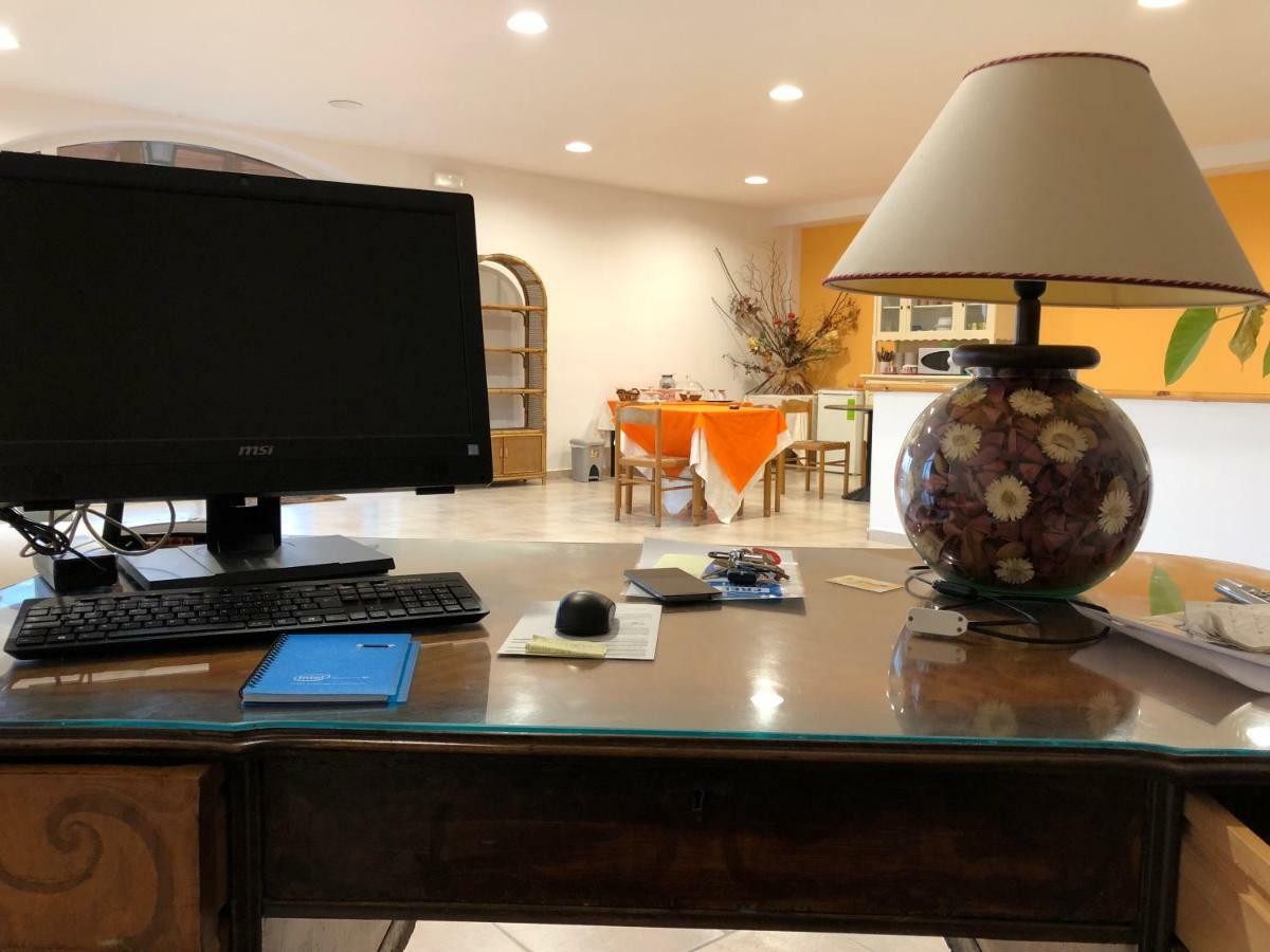 Agriturismo "Lo Zafferano" Aprilia Bagian luar foto