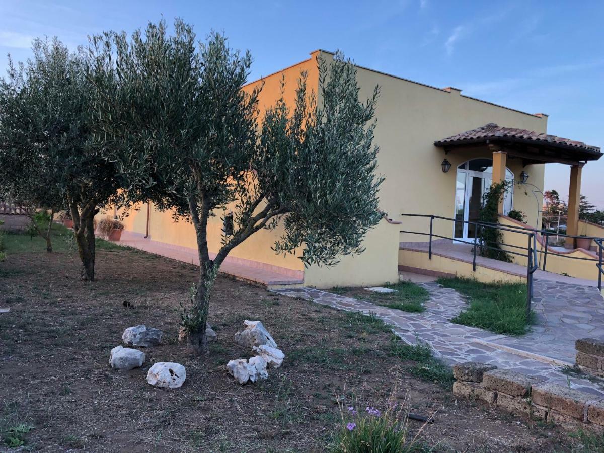 Agriturismo "Lo Zafferano" Aprilia Bagian luar foto