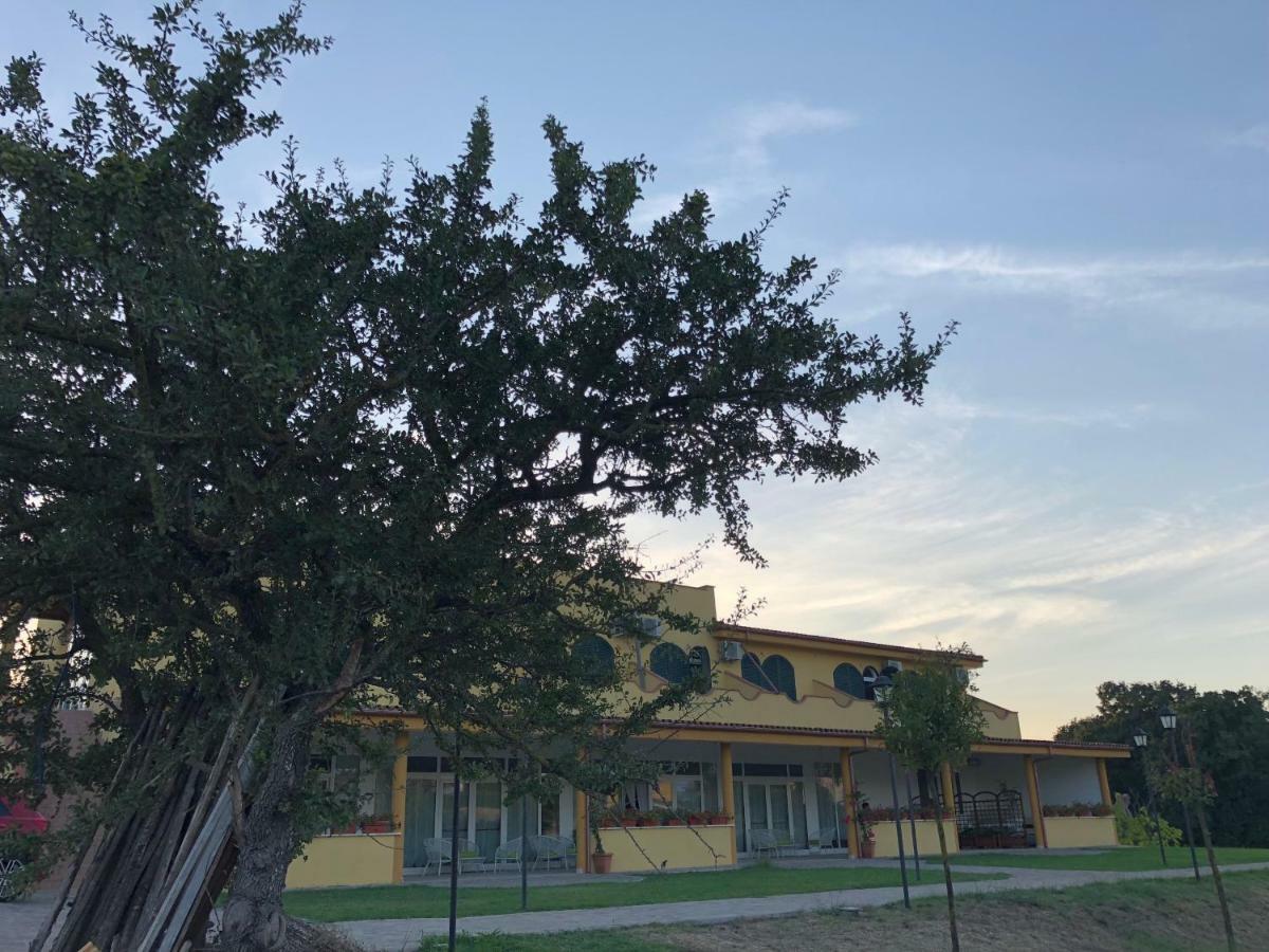 Agriturismo "Lo Zafferano" Aprilia Bagian luar foto